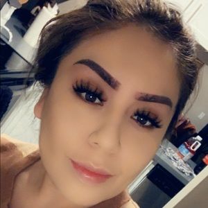 Meet your Posher, Ana